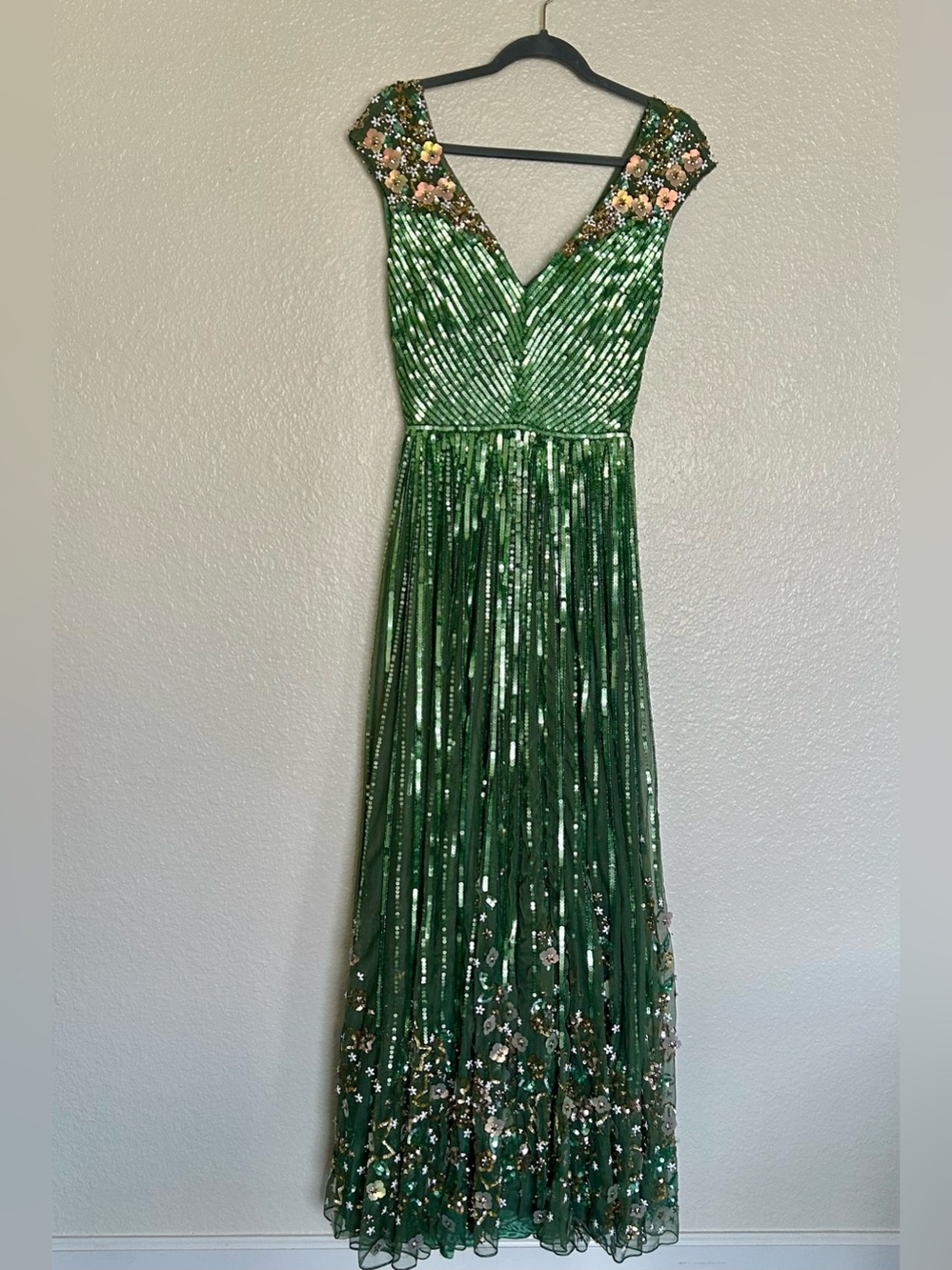 Mac Duggal Green Embellished V-Neck Evening Dress